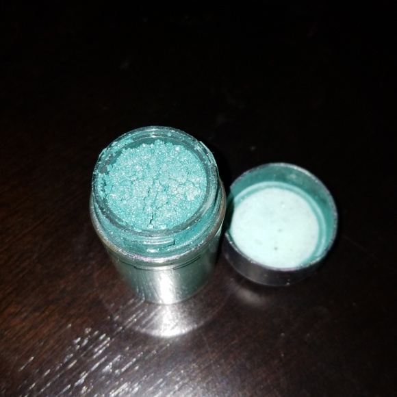 MAC PIGMENT - Picture 2 of 3